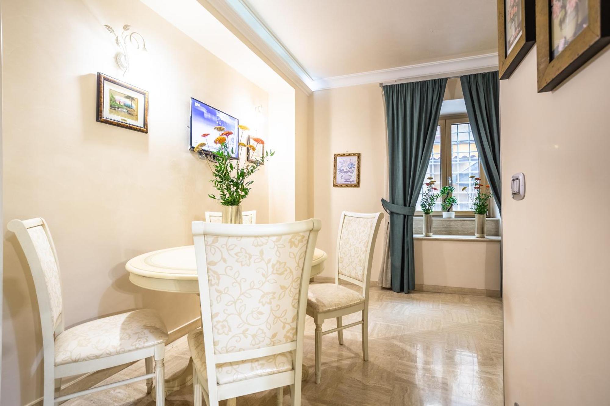 Luxury Inn Opera Рим Екстериор снимка
