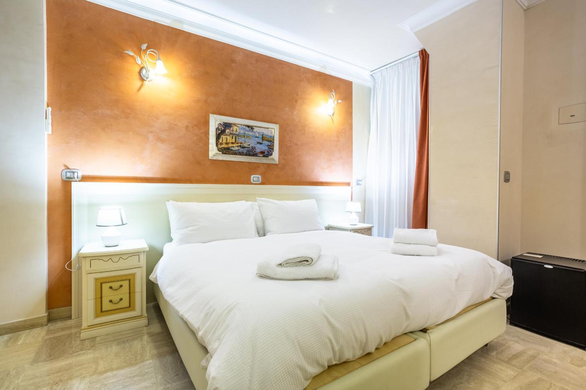 Luxury Inn Opera Рим Екстериор снимка